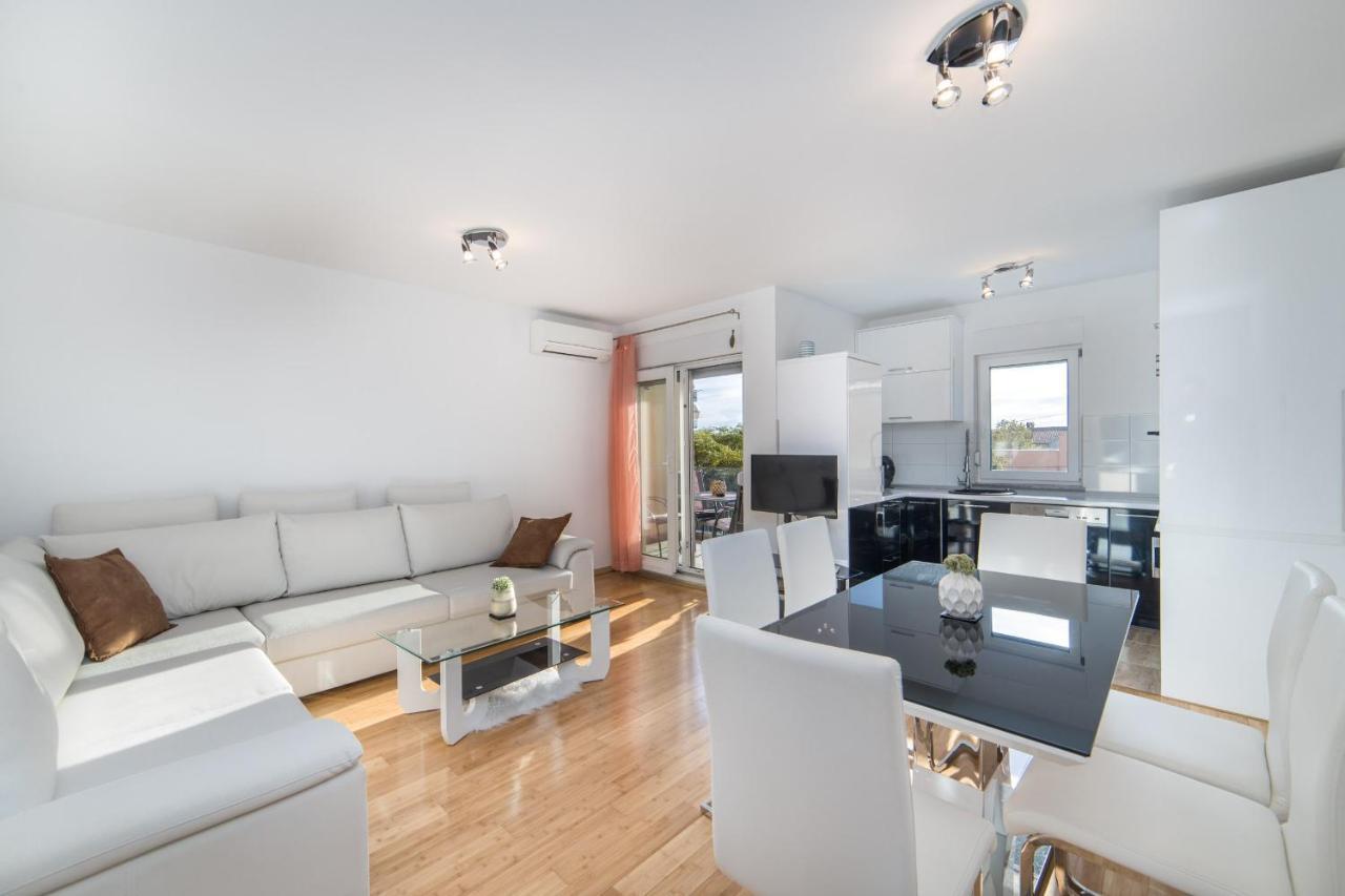 Apartments Crystal マカルスカ 部屋 写真