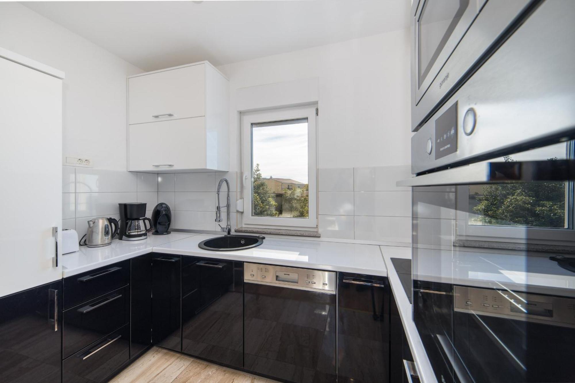 Apartments Crystal マカルスカ 部屋 写真